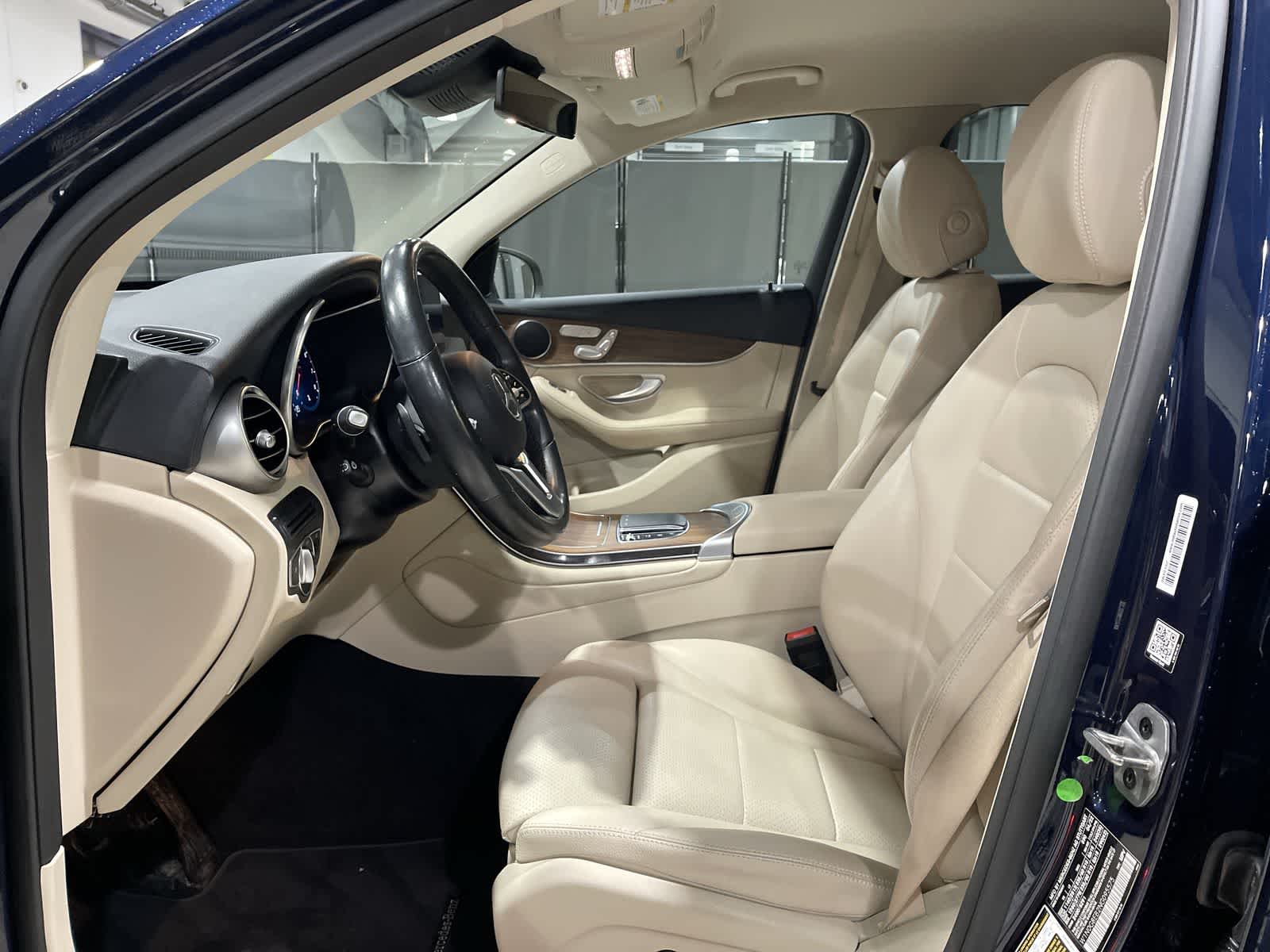 Thumbnail: 2022 Mercedes-Benz GLC - 14