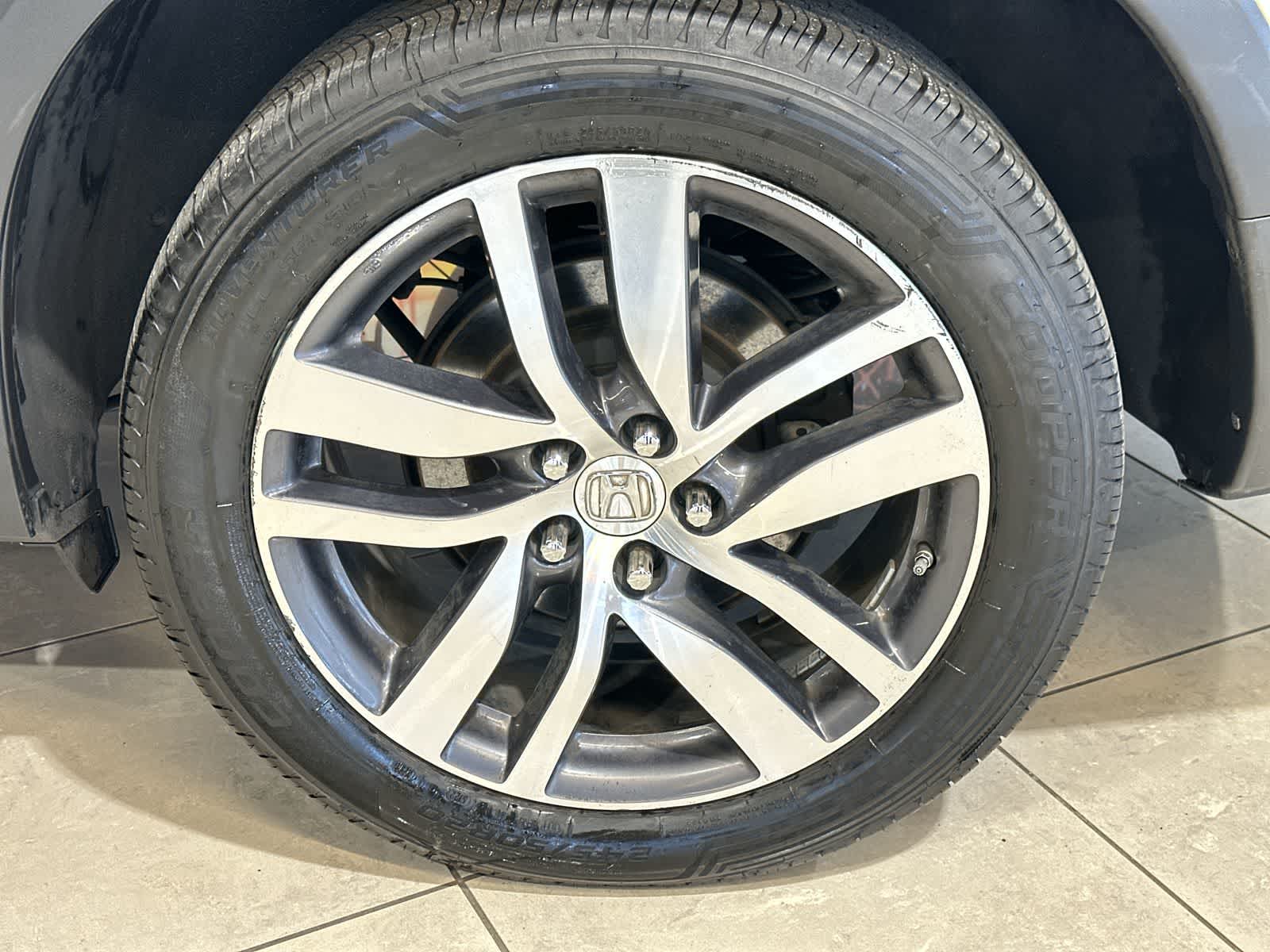 Thumbnail: 2017 Honda Pilot - 20