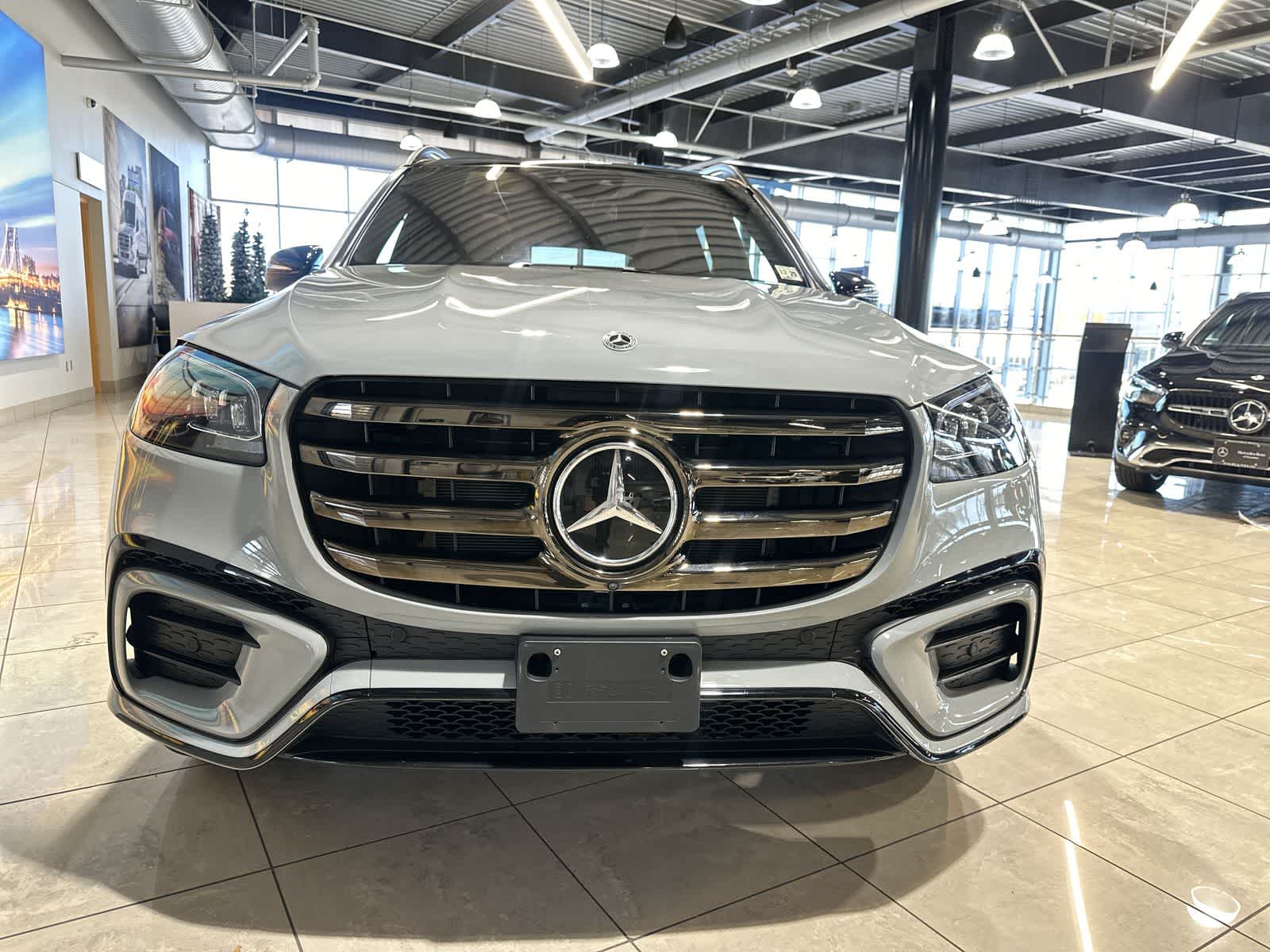 Thumbnail: 2024 Mercedes-Benz GLS - 18