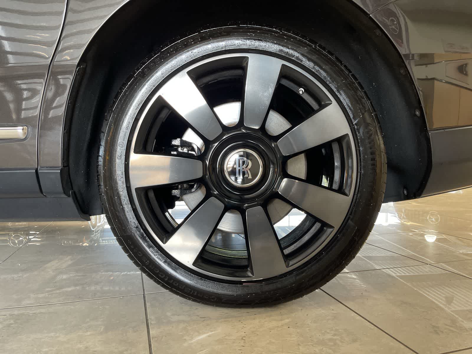 Thumbnail: 2019 Rolls-Royce Cullinan - 20