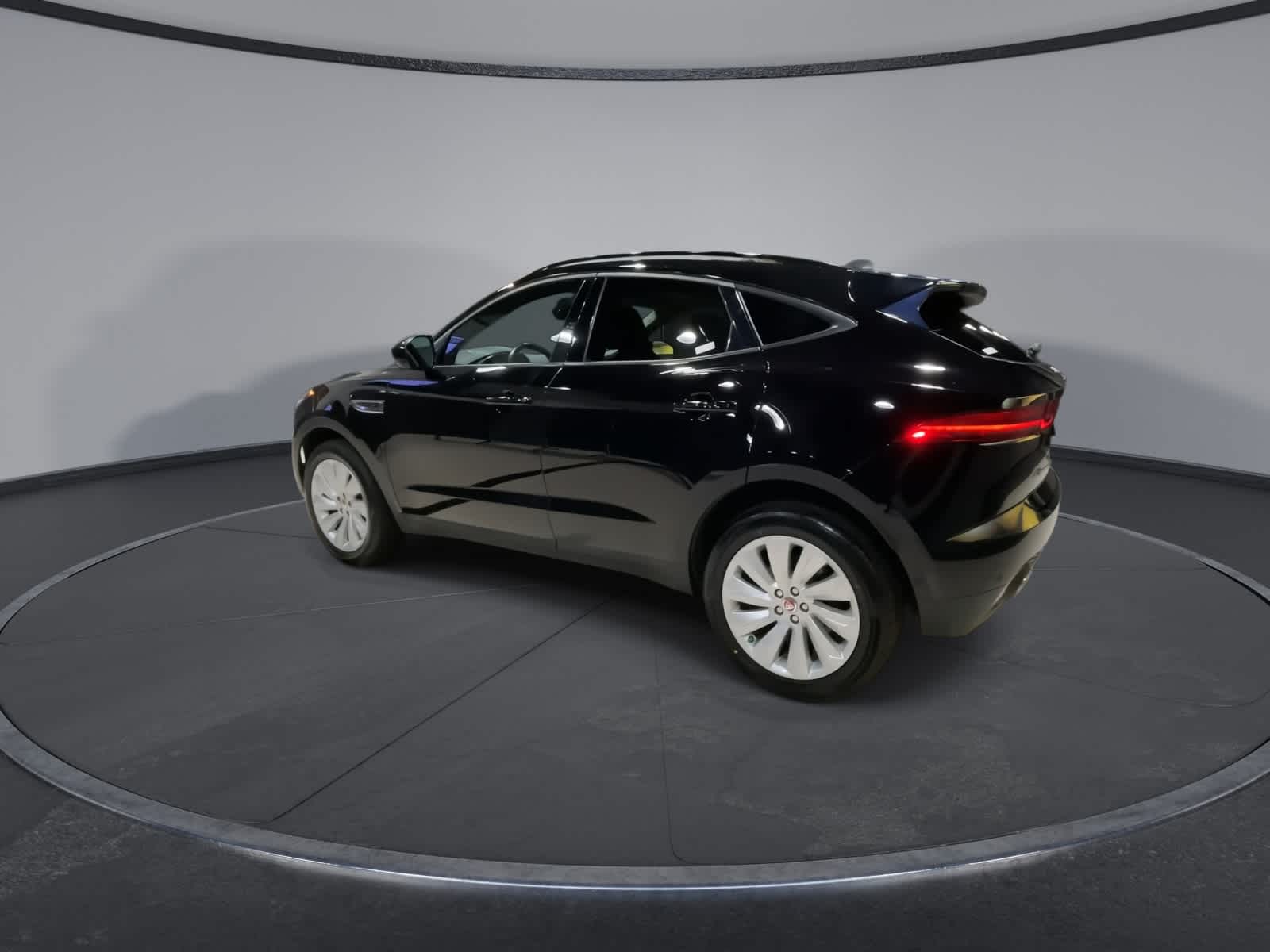 Thumbnail: 2020 Jaguar E-Pace - 8