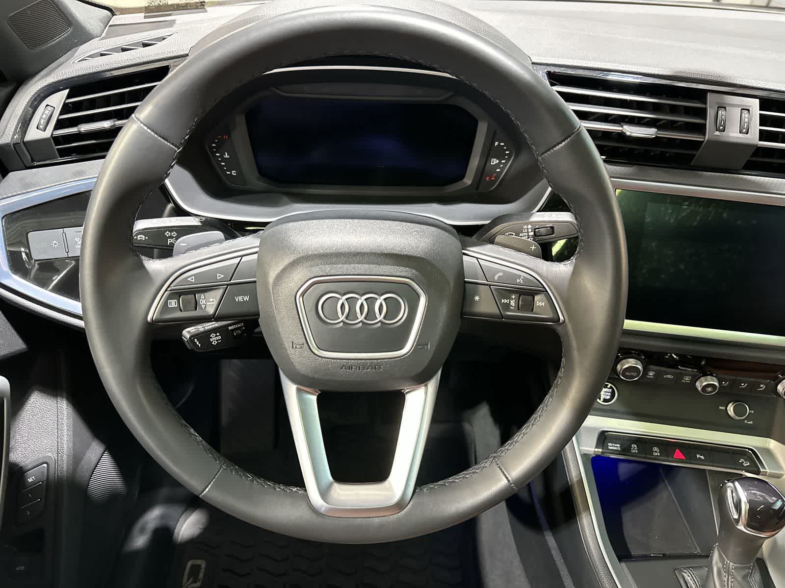 Thumbnail: 2022 Audi Q3 - 27