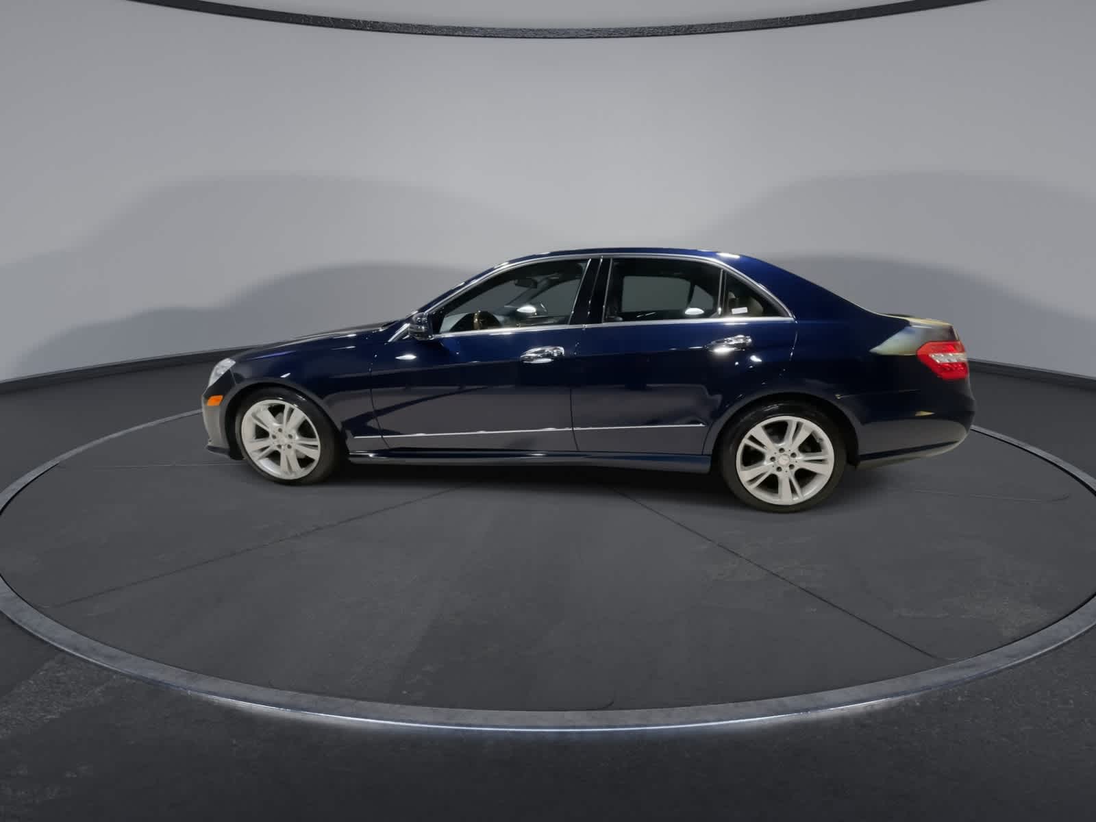 Thumbnail: 2013 Mercedes-Benz E-Class - 7