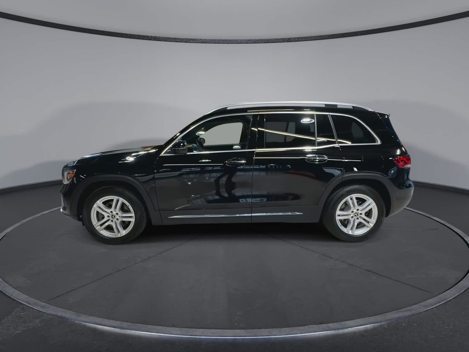 Thumbnail: 2021 Mercedes-Benz GLB - 7