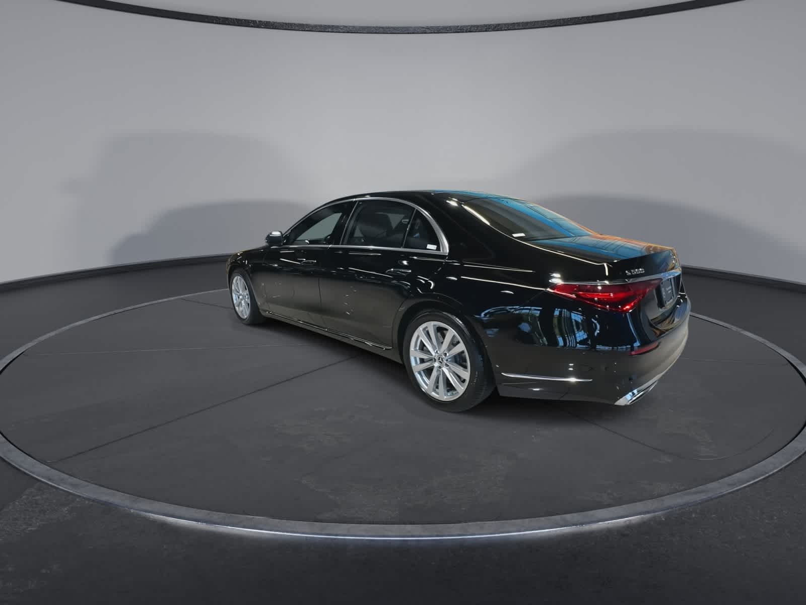 Thumbnail: 2023 Mercedes-Benz S-Class - 8