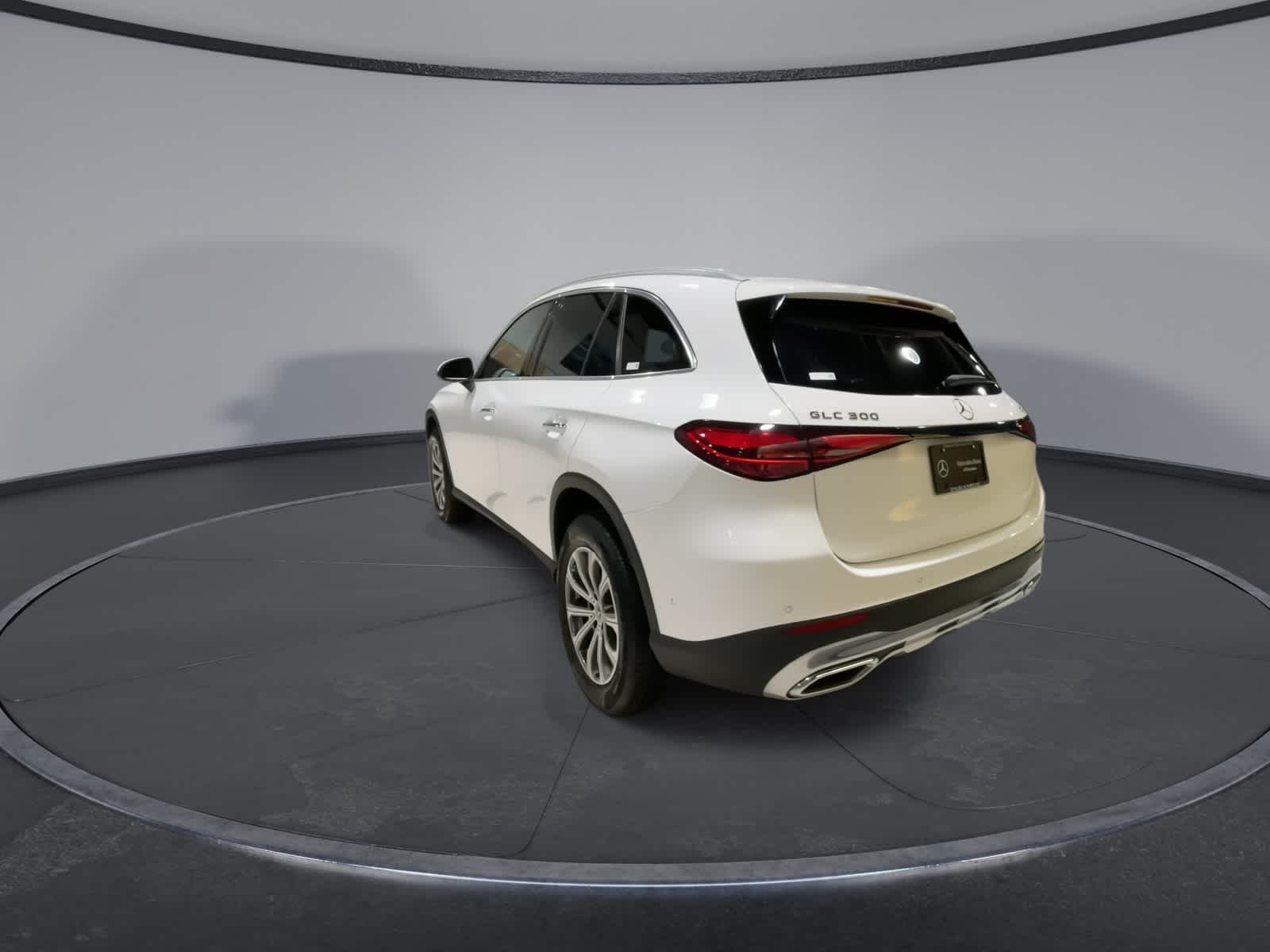 Thumbnail: 2025 Mercedes-Benz GLC - 9