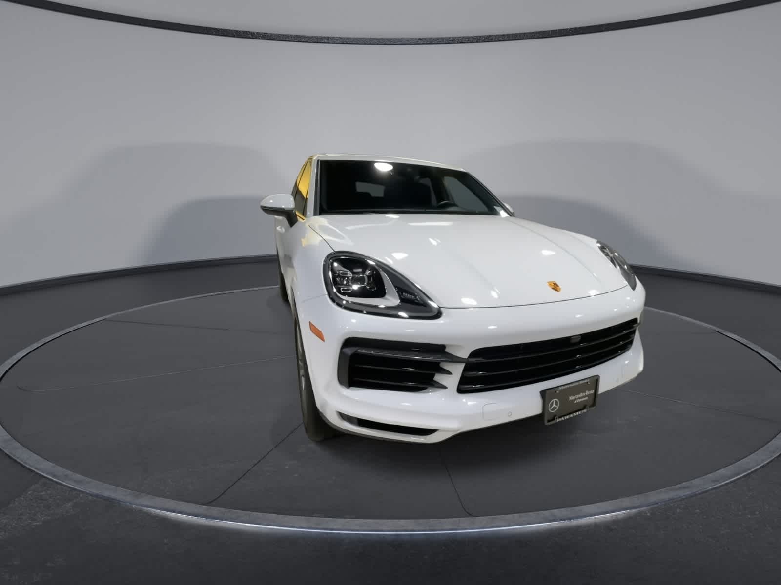 2023 Porsche Cayenne Base photo 3
