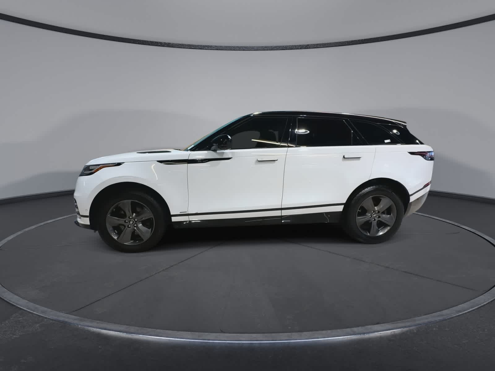 Thumbnail: 2021 Land Rover Range Rover Velar - 6