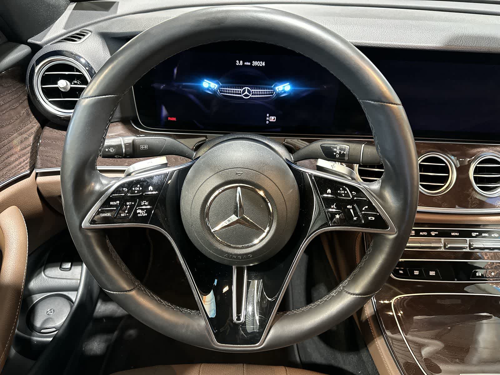 Thumbnail: 2023 Mercedes-Benz E-Class - 27