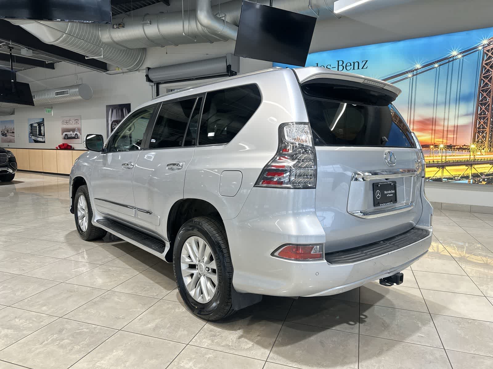 Thumbnail: 2019 Lexus GX - 16