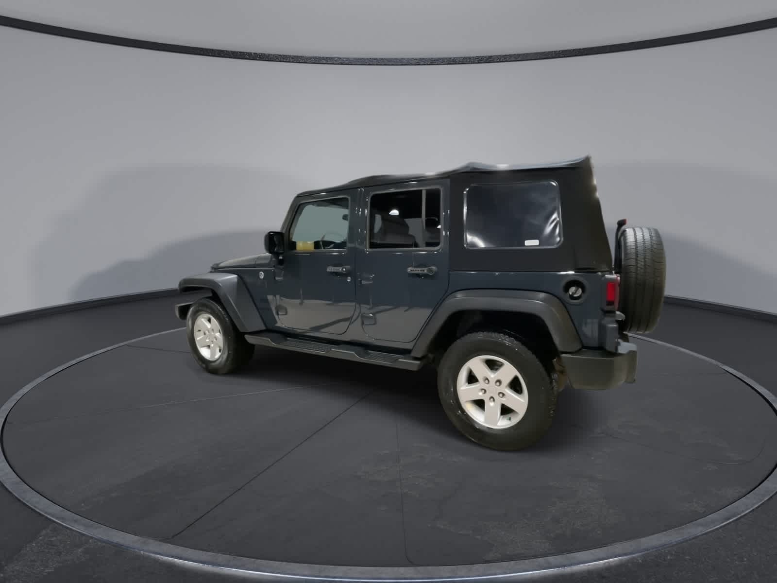 Thumbnail: 2016 Jeep Wrangler - 8