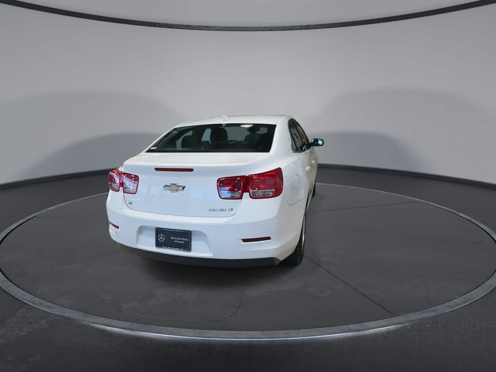 Thumbnail: 2016 Chevrolet Malibu - 10