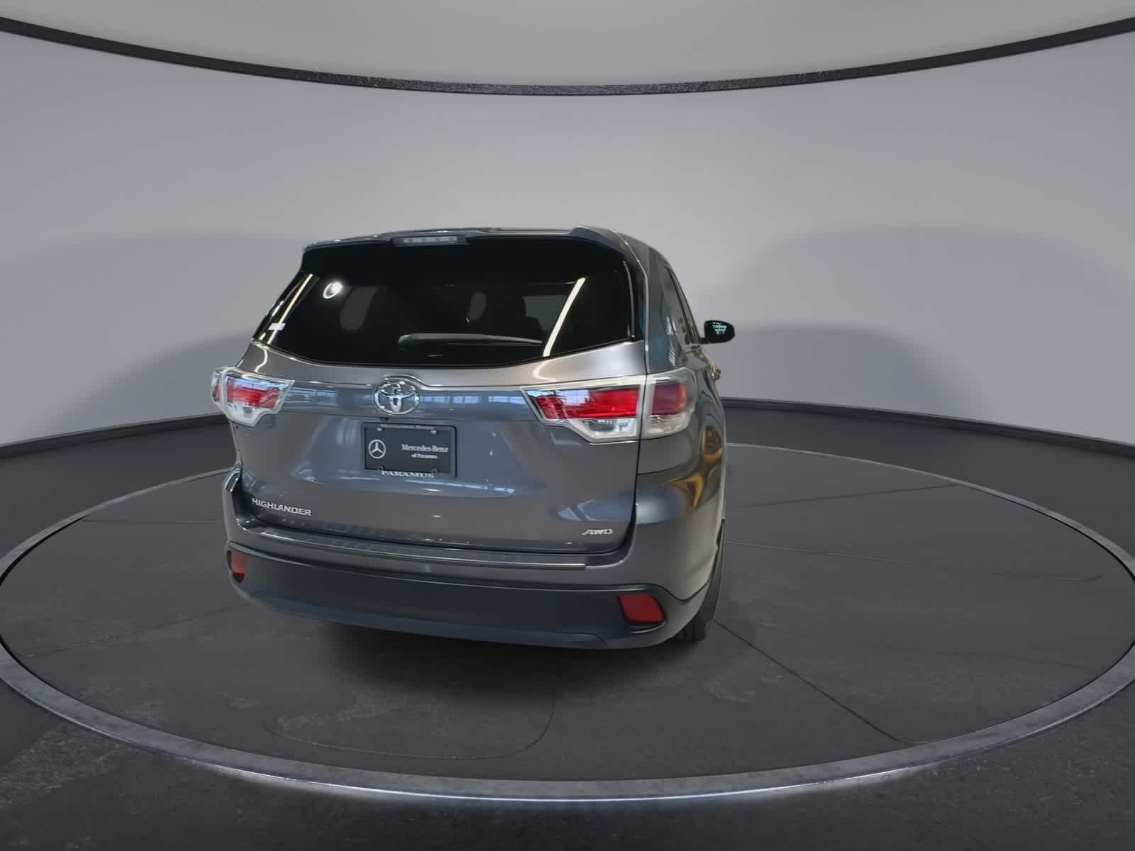 Thumbnail: 2016 Toyota Highlander - 10