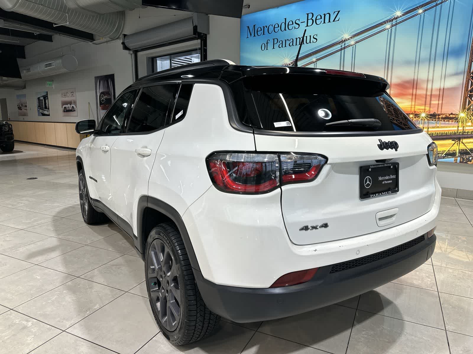 Thumbnail: 2020 Jeep Compass - 16