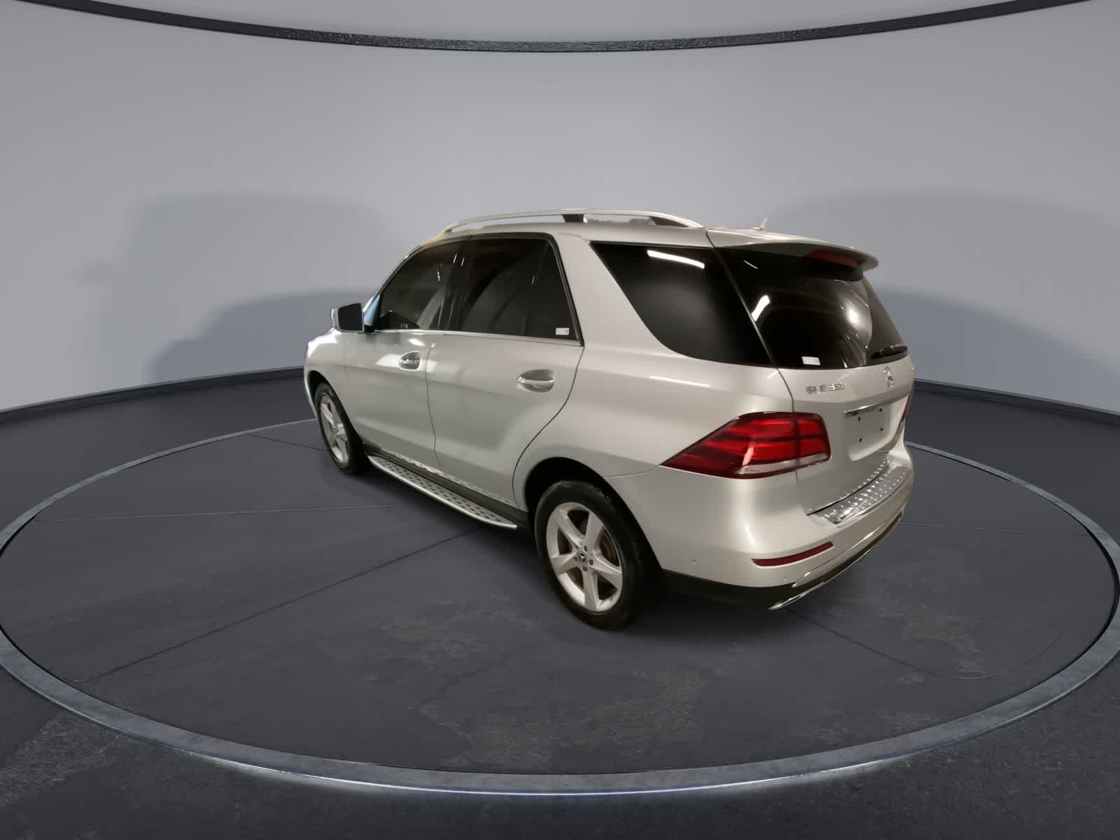 Thumbnail: 2018 Mercedes-Benz GLE - 8