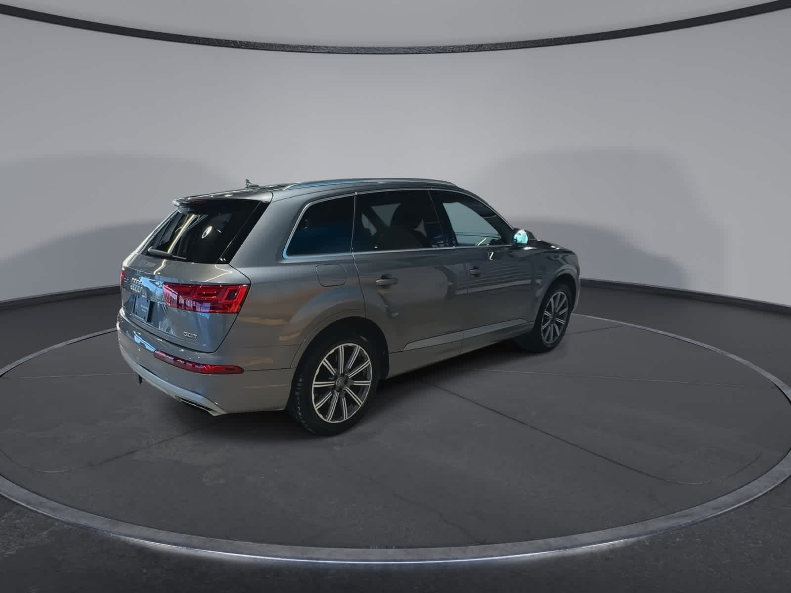 Thumbnail: 2017 Audi Q7 - 11