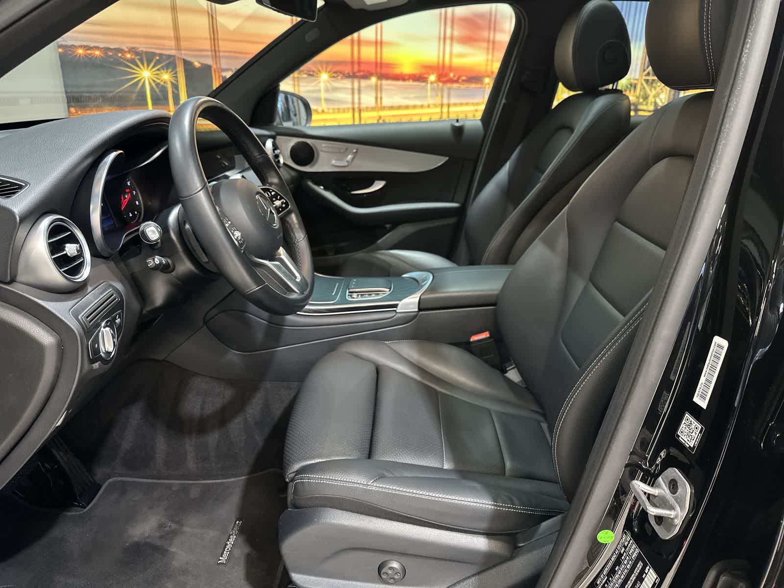 Thumbnail: 2022 Mercedes-Benz GLC - 14