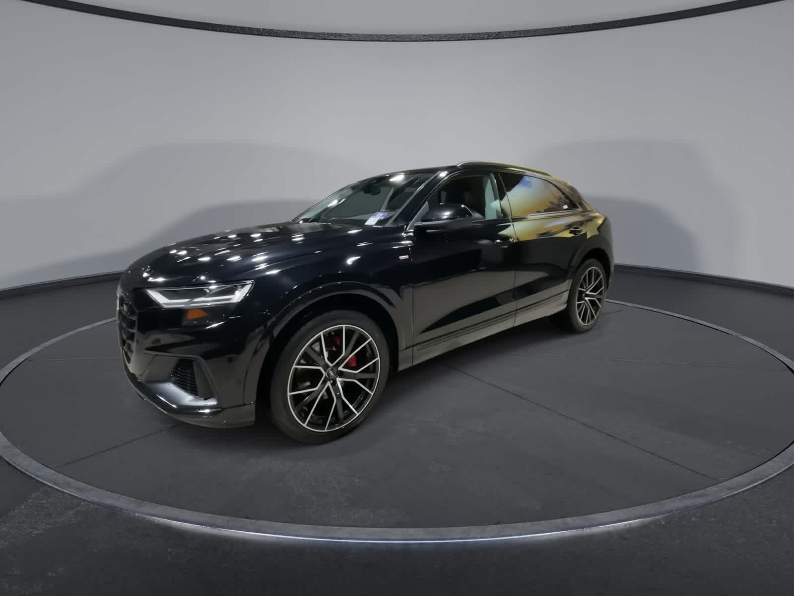 Thumbnail: 2019 Audi Q8 - 6