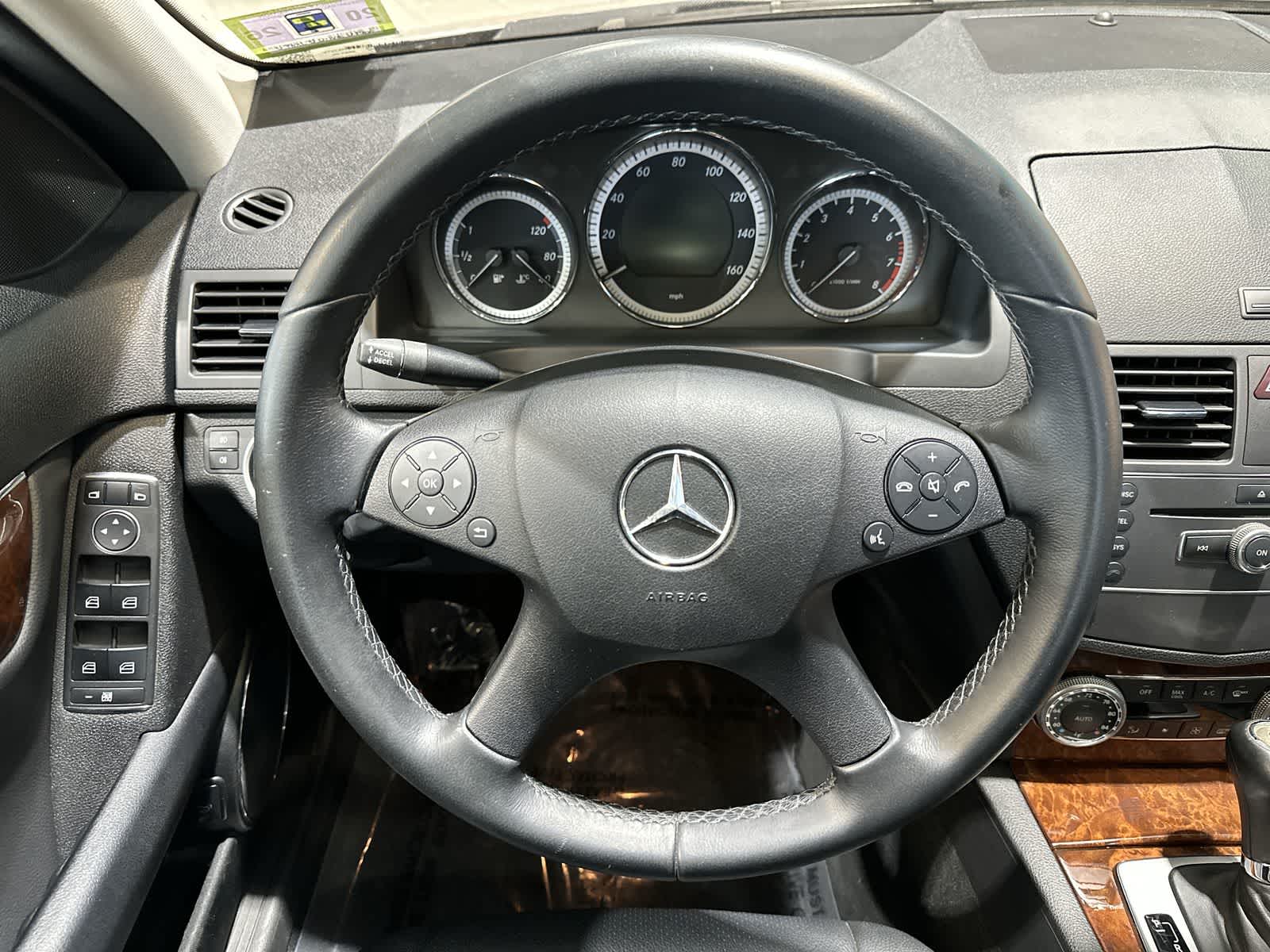 Thumbnail: 2011 Mercedes-Benz C-Class - 27