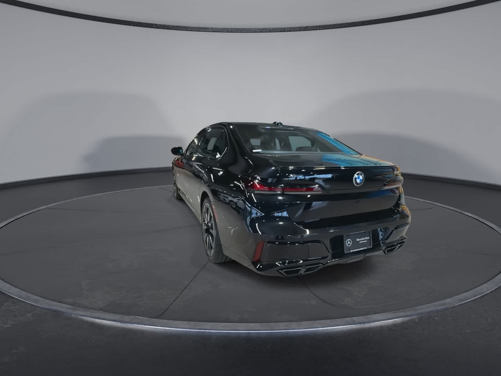 Thumbnail: 2023 BMW 7 Series - 9