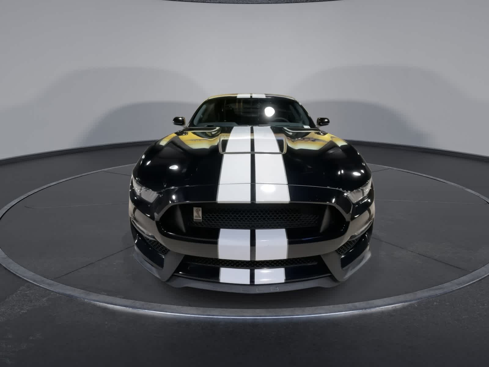 Thumbnail: 2019 Ford Econoline - 4