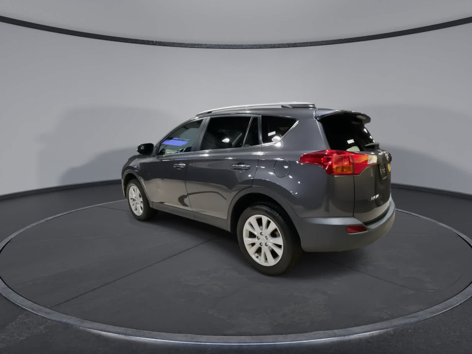 Thumbnail: 2015 Toyota RAV4 - 8