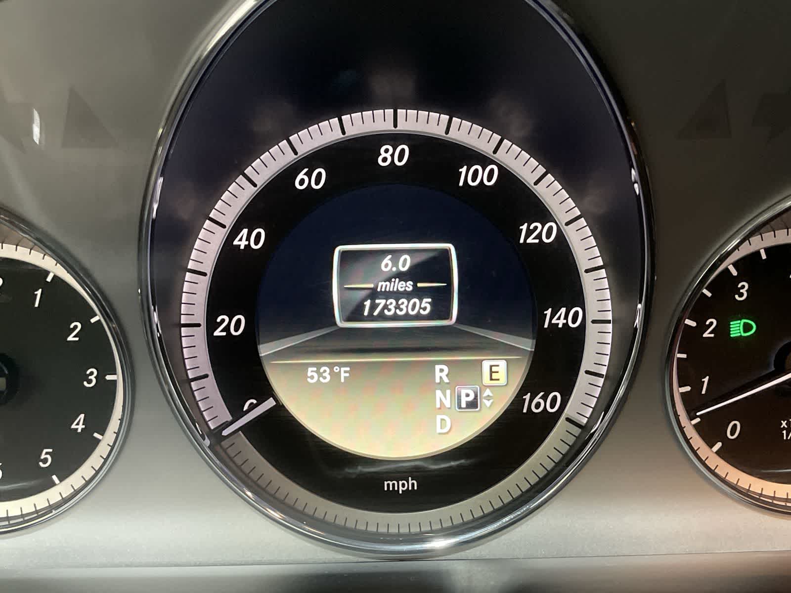 Thumbnail: 2012 Mercedes-Benz E-Class - 30