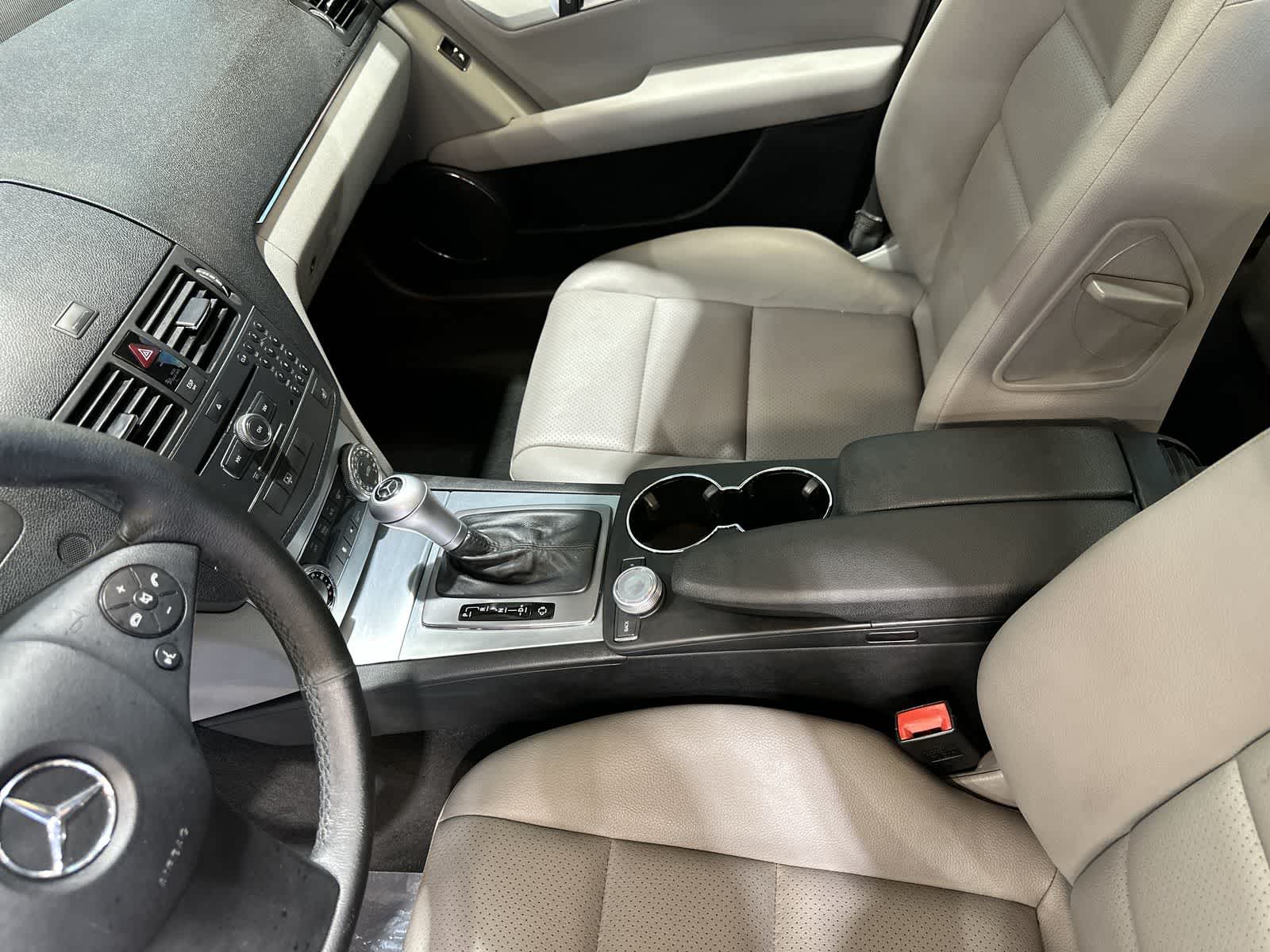 Thumbnail: 2008 Mercedes-Benz C-Class - 28