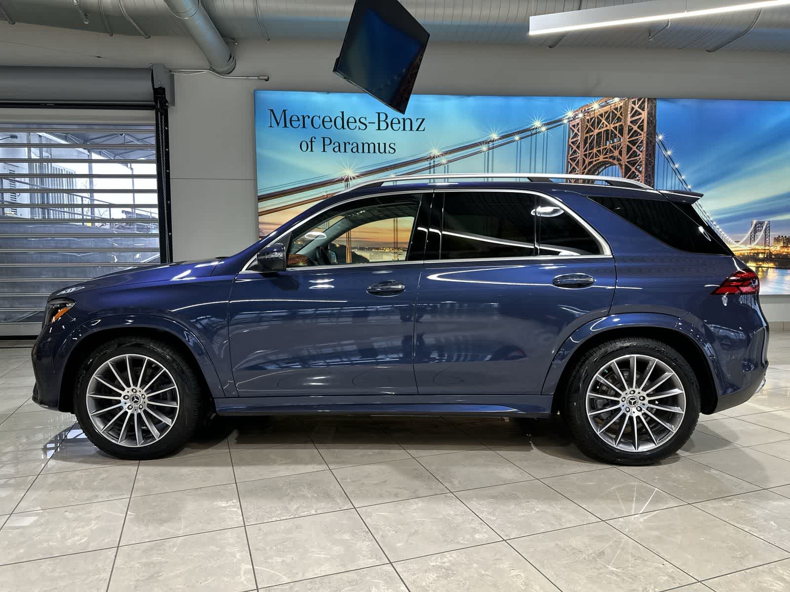 Thumbnail: 2025 Mercedes-Benz GLE - 15