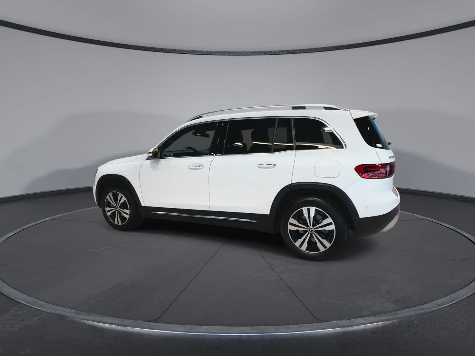 Thumbnail: 2025 Mercedes-Benz GLB - 8