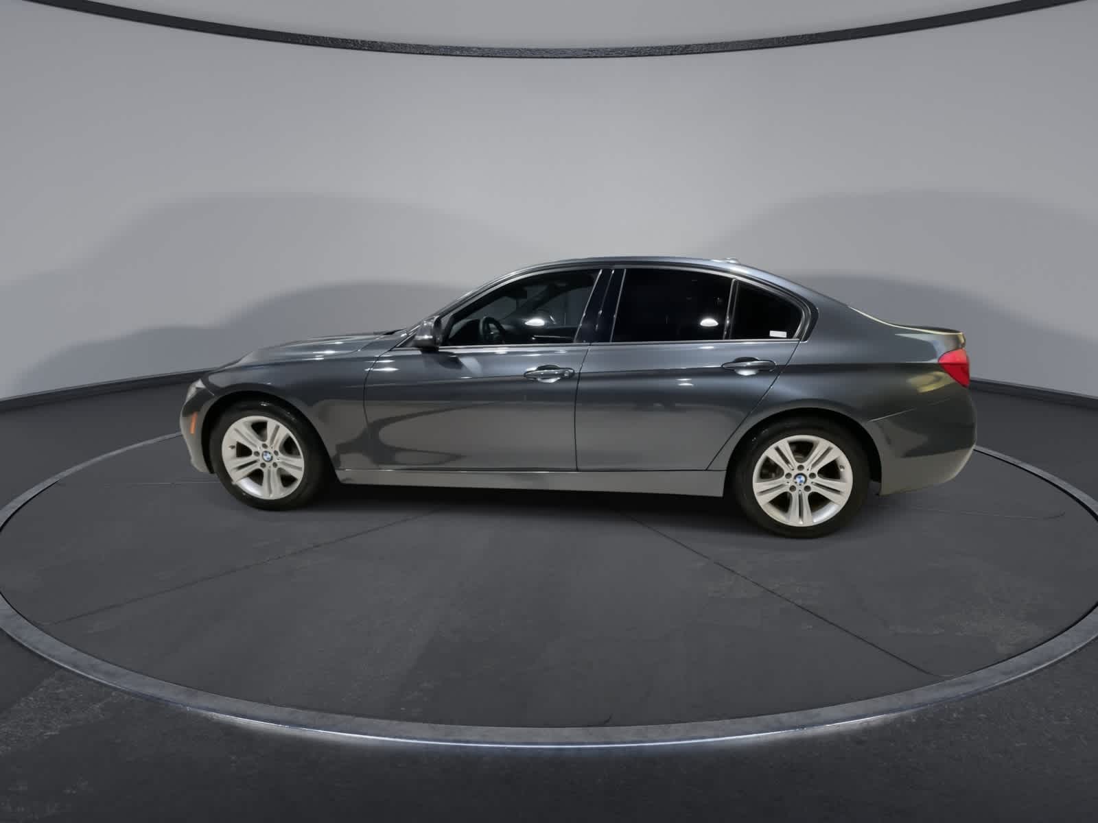Thumbnail: 2016 BMW 3 Series - 8