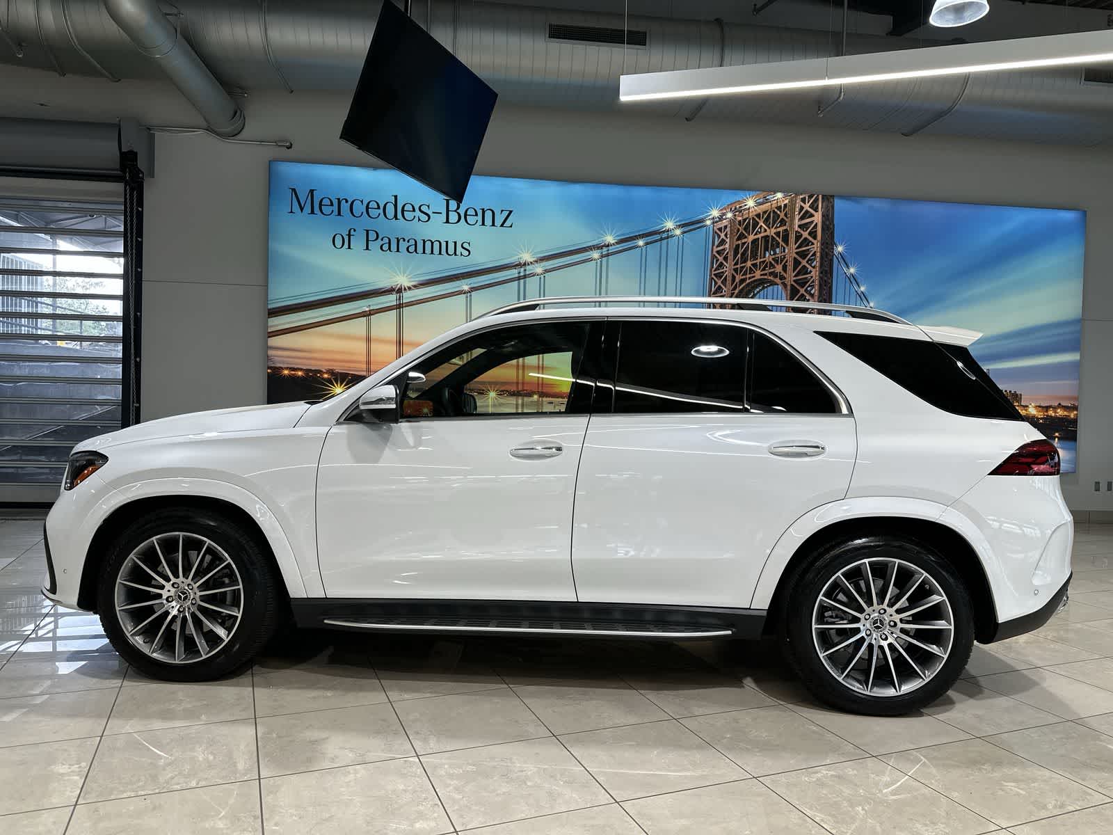 Thumbnail: 2026 Mercedes-Benz GLE - 15