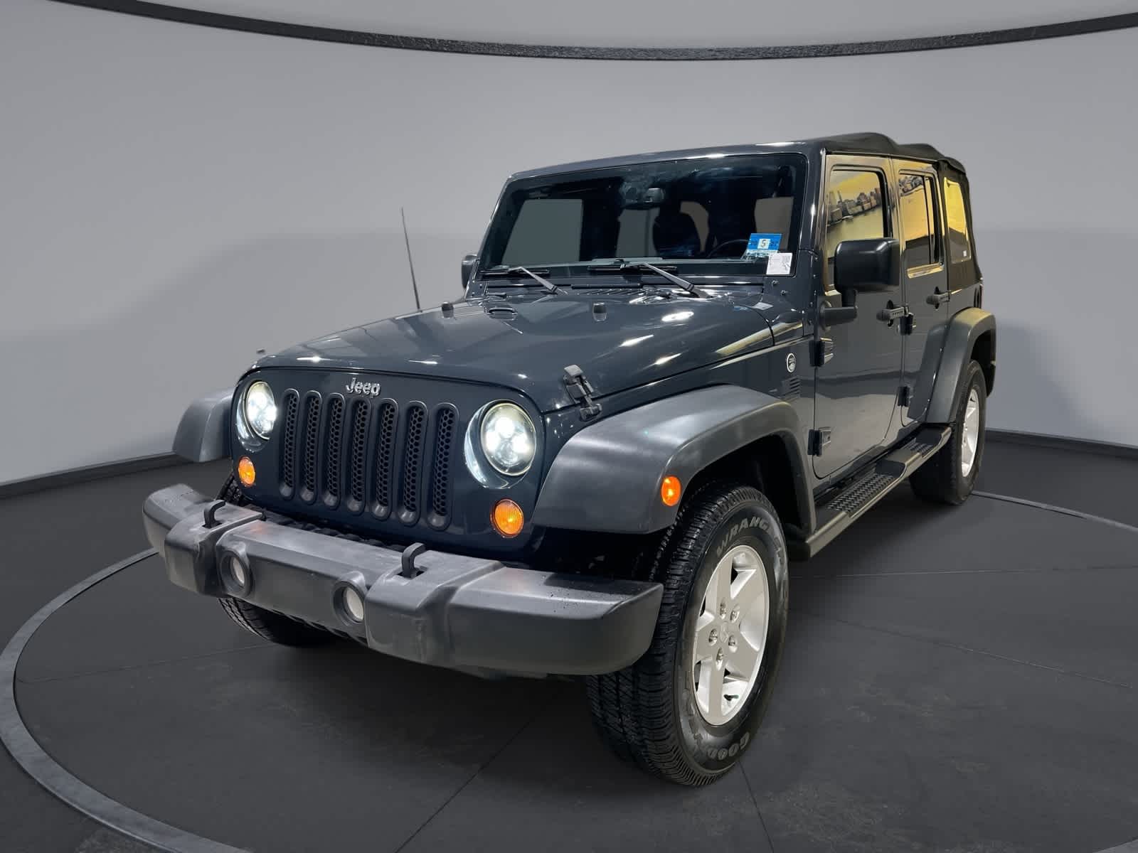 Thumbnail: 2016 Jeep Wrangler - 1