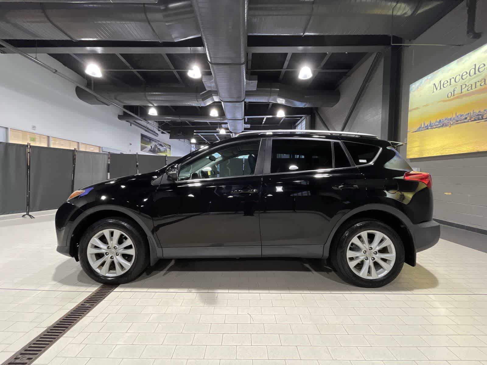 Thumbnail: 2015 Toyota RAV4 - 15
