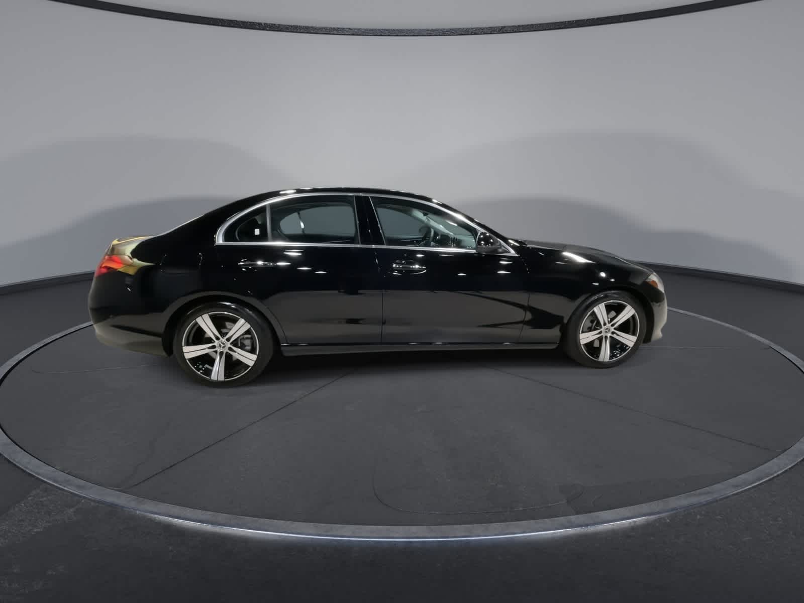 Thumbnail: 2025 Mercedes-Benz C-Class - 13