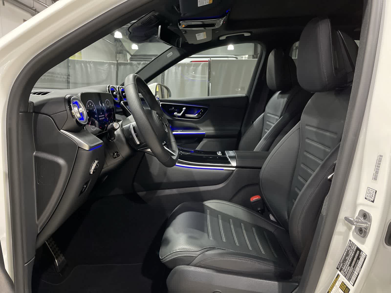 Thumbnail: 2025 Mercedes-Benz GLC - 14