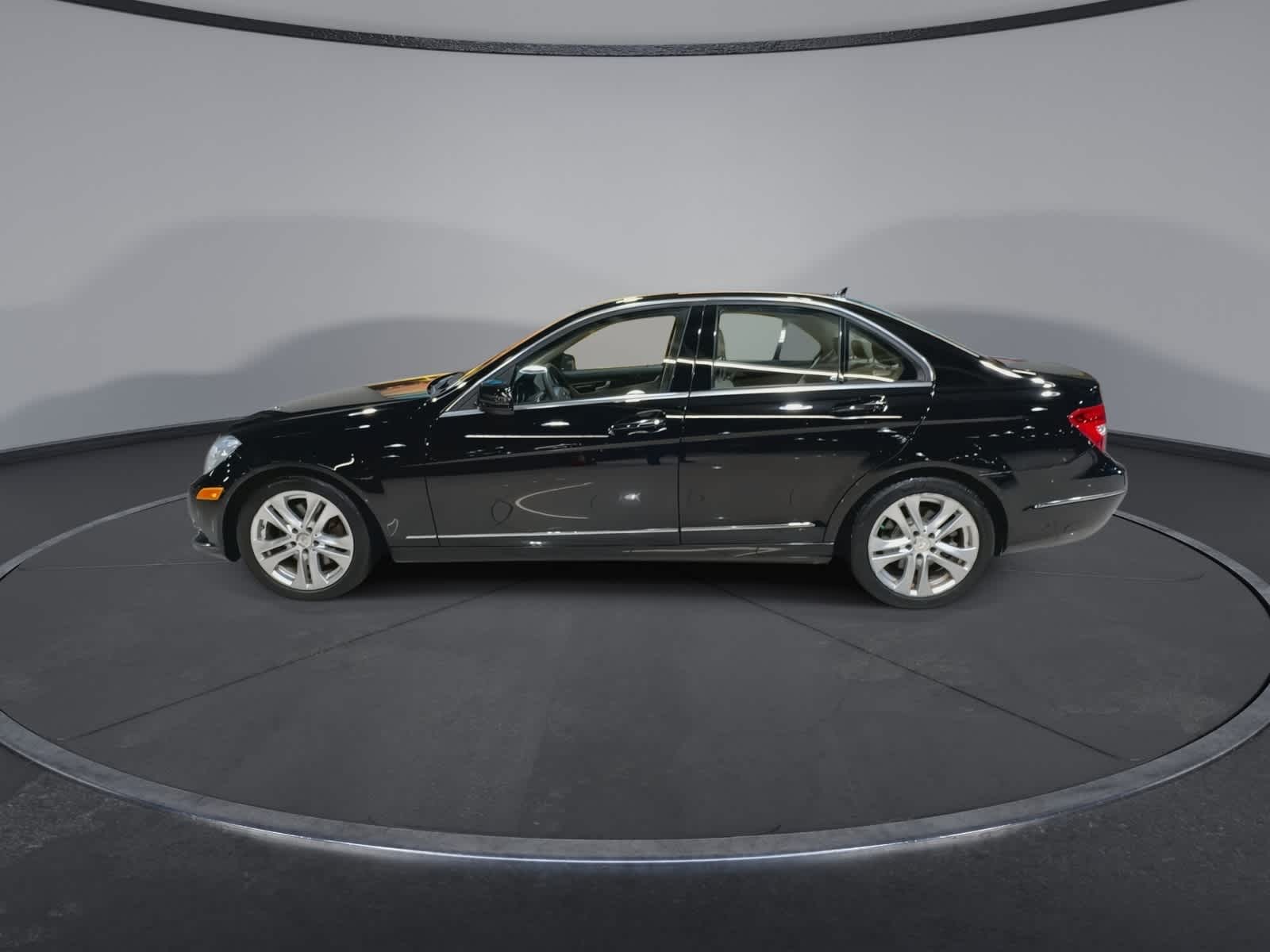 Thumbnail: 2014 Mercedes-Benz C-Class - 7