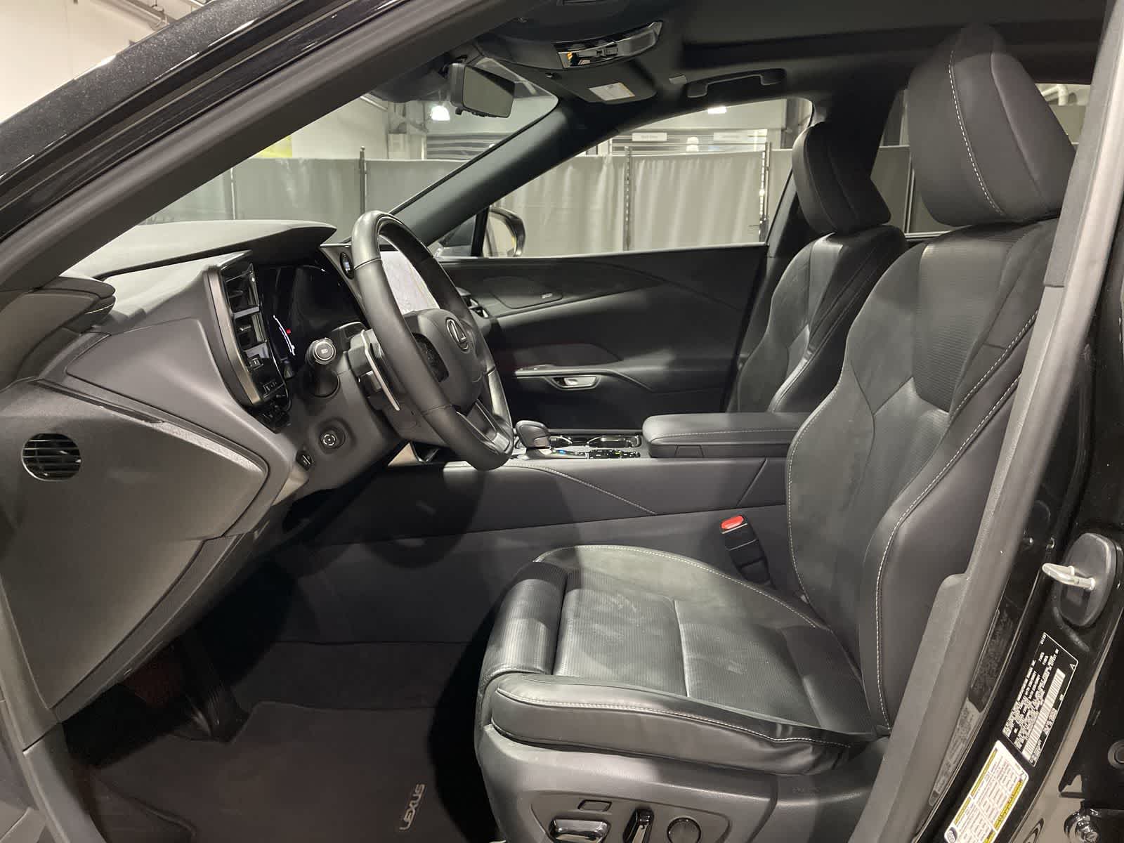 Thumbnail: 2023 Lexus RX - 14