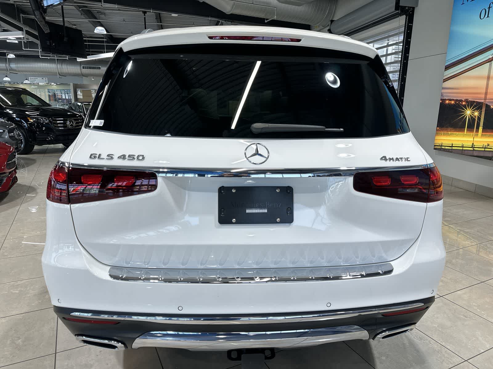Thumbnail: 2025 Mercedes-Benz GLS - 17