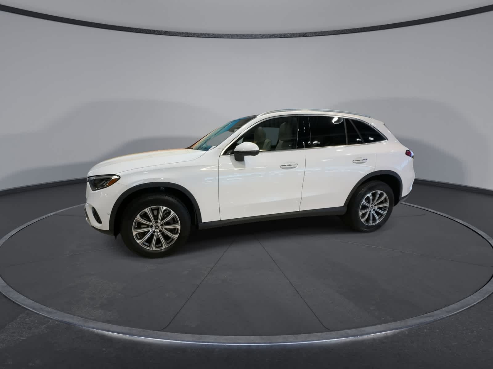 Thumbnail: 2026 Mercedes-Benz GLC - 6