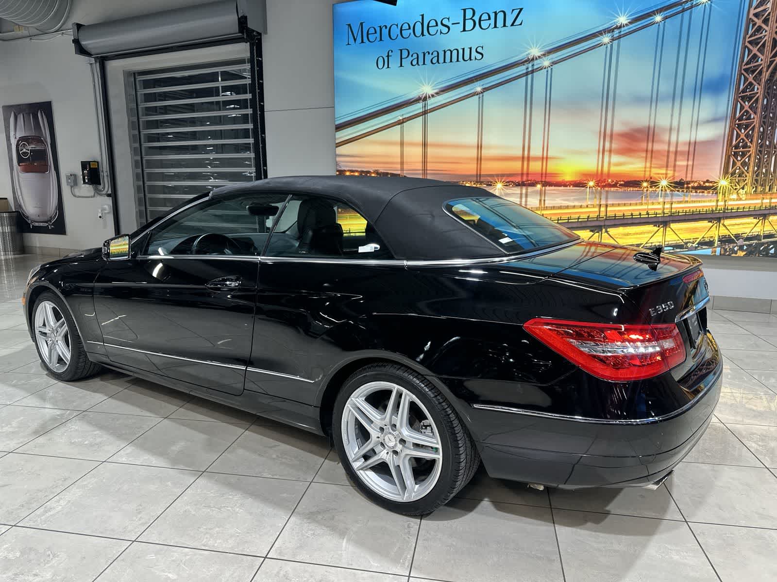 Thumbnail: 2013 Mercedes-Benz E-Class - 16