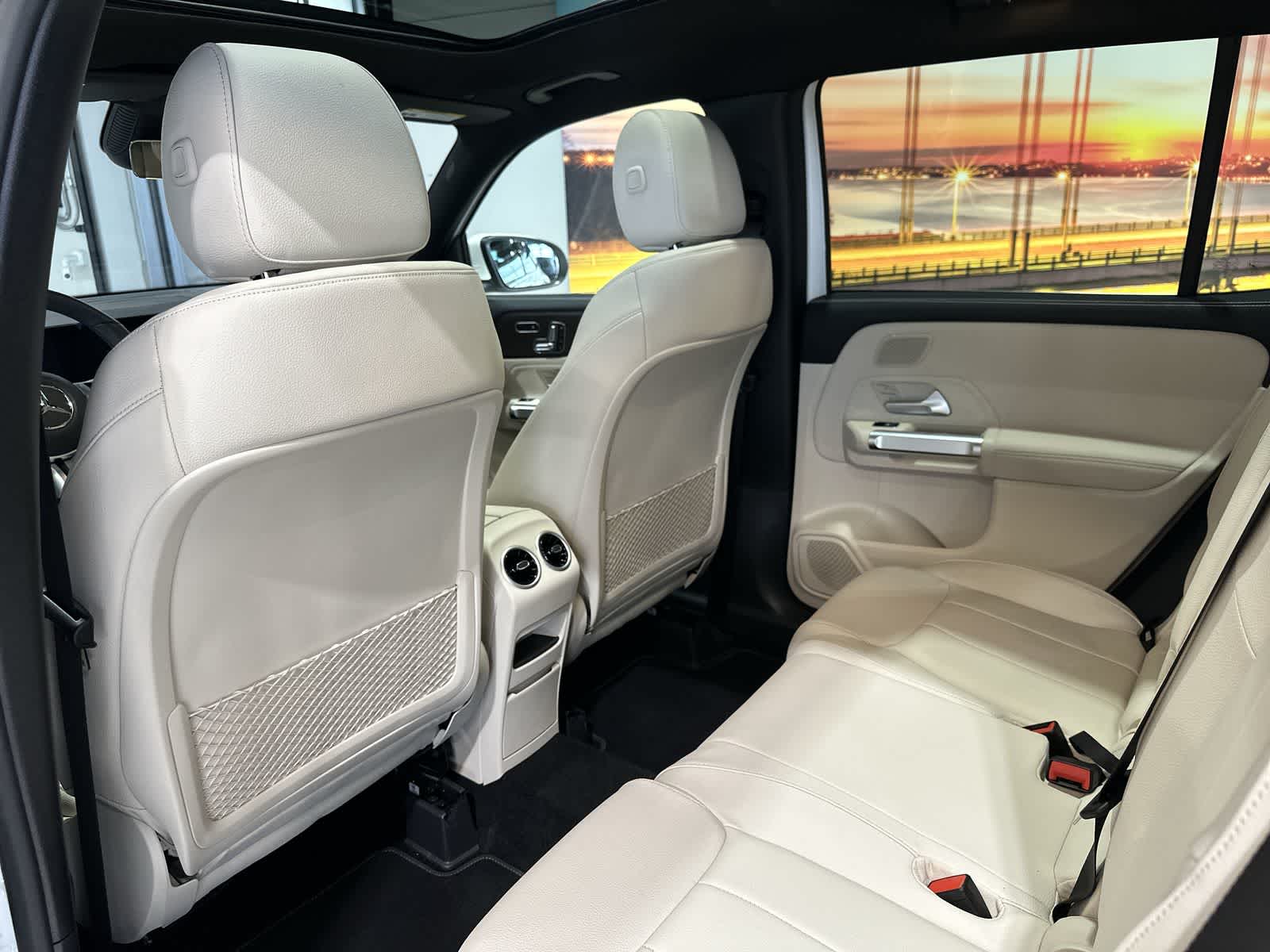 Thumbnail: 2026 Mercedes-Benz GLB - 24