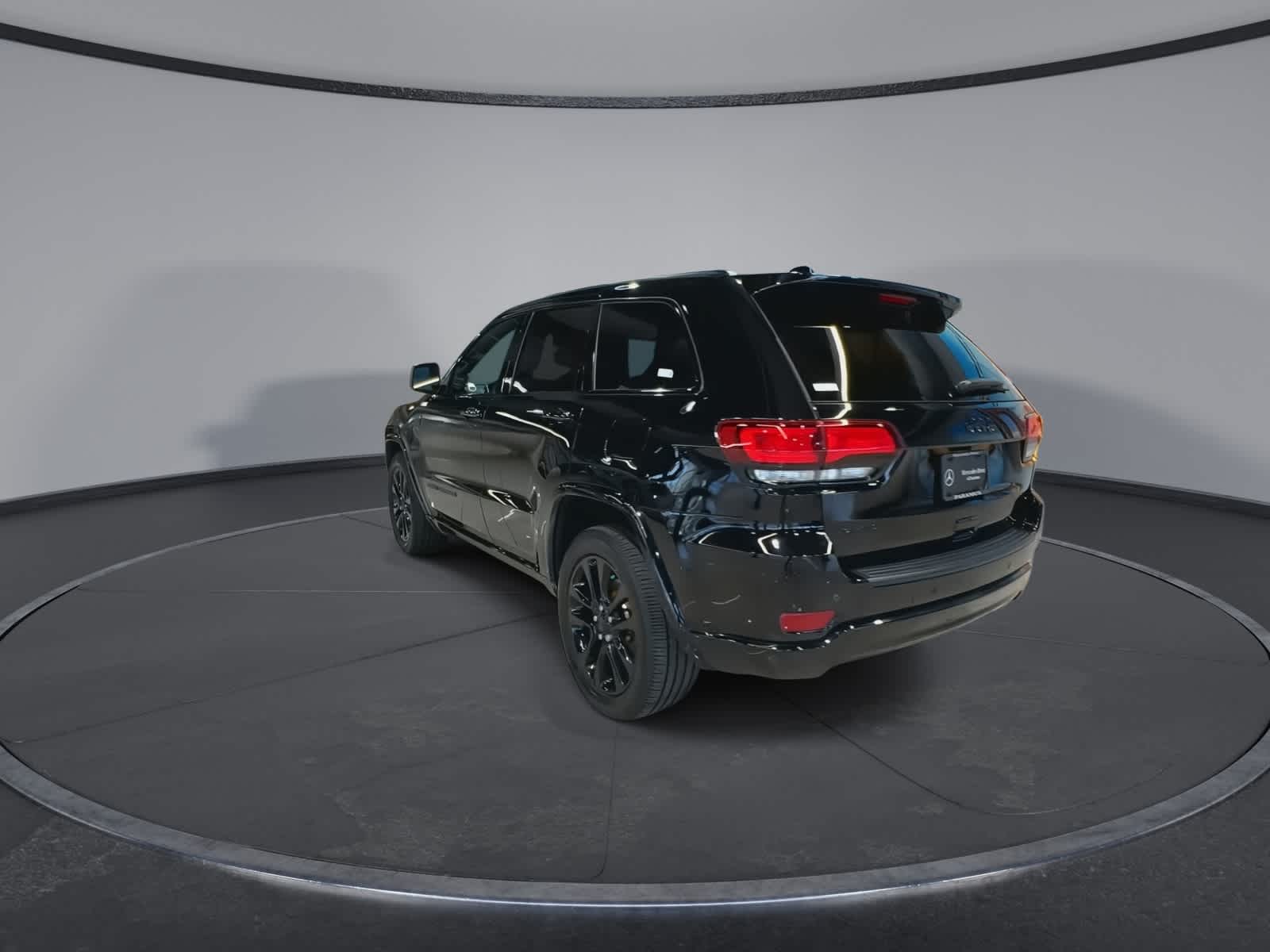 Thumbnail: 2020 Jeep Grand Cherokee - 9