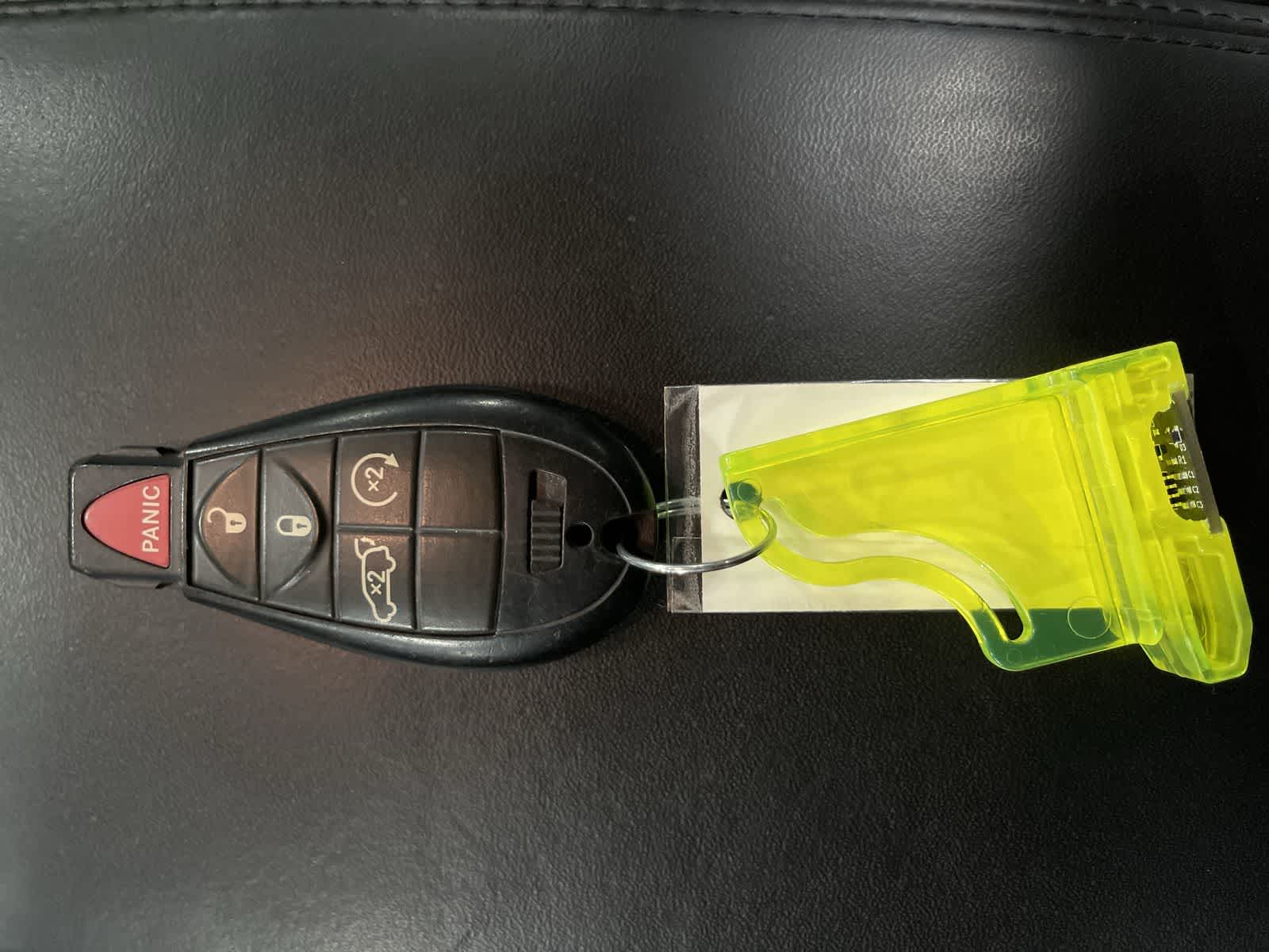 Thumbnail: 2011 Jeep Grand Cherokee - 32