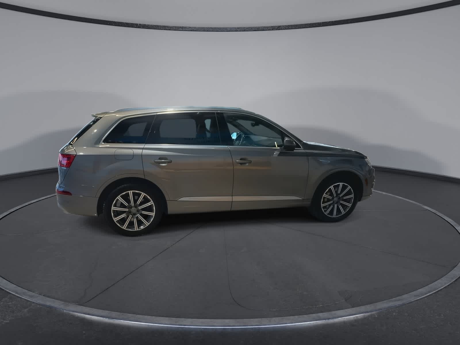 Thumbnail: 2017 Audi Q7 - 12