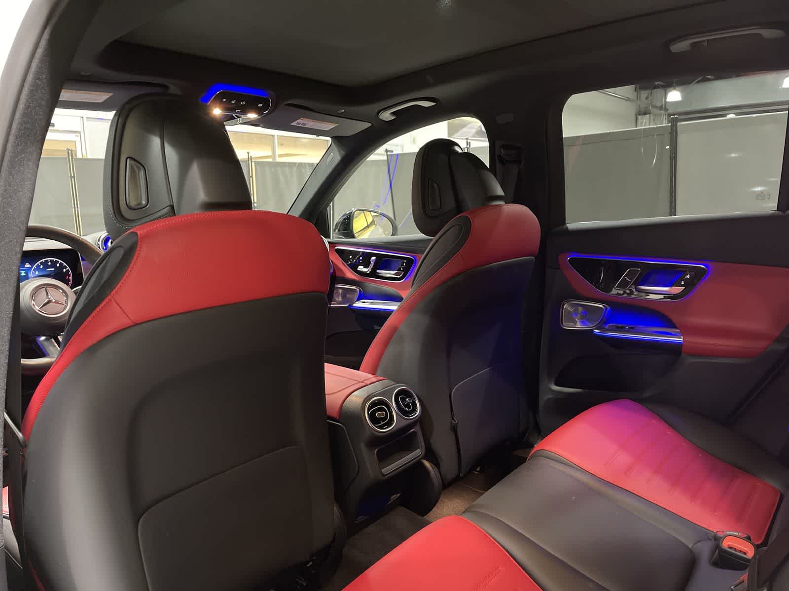 Thumbnail: 2025 Mercedes-Benz GLC - 24