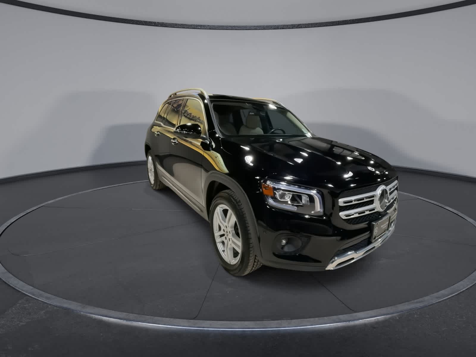 Thumbnail: 2023 Mercedes-Benz GLB - 3