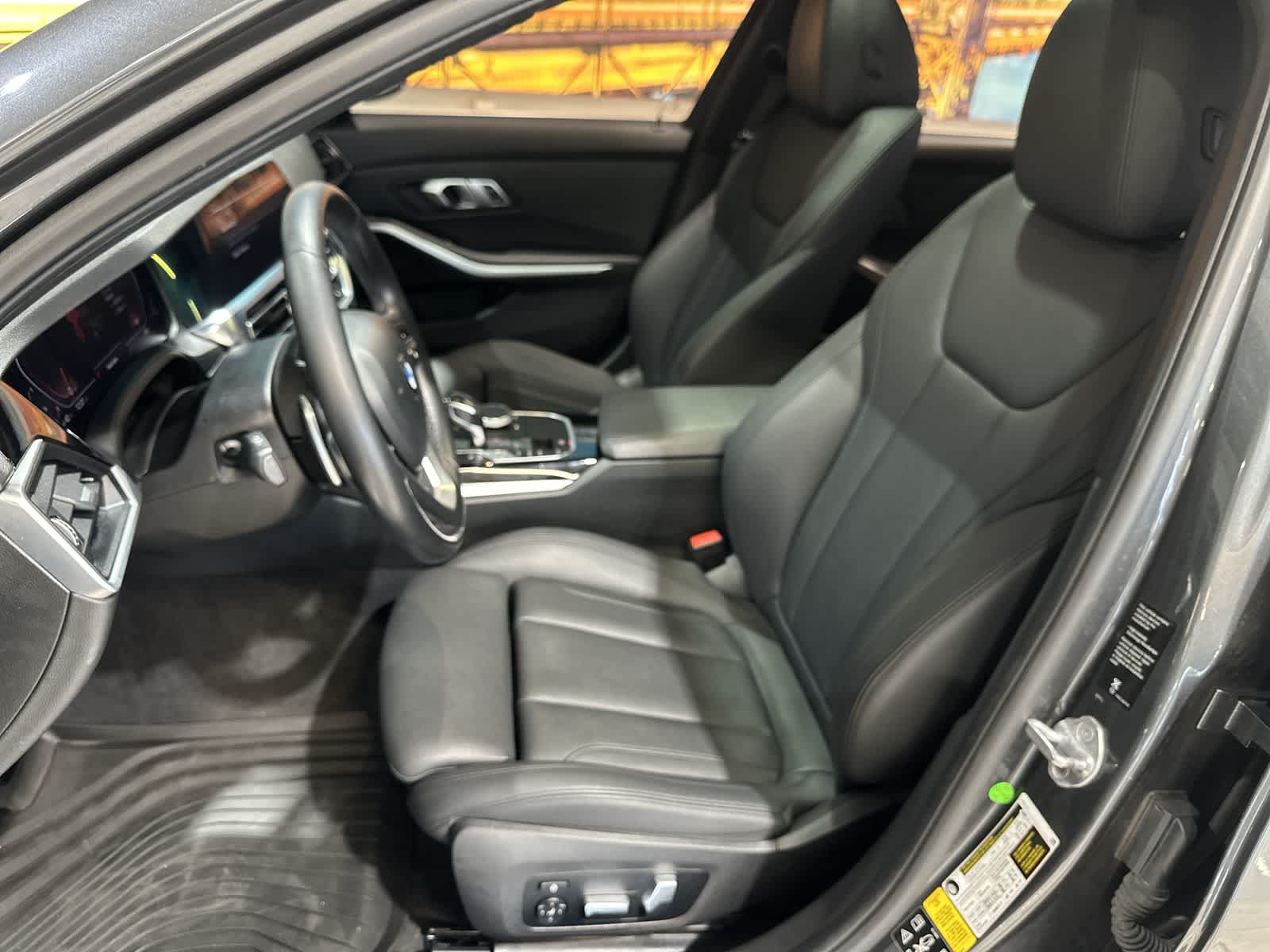 Thumbnail: 2019 BMW 3 Series - 23