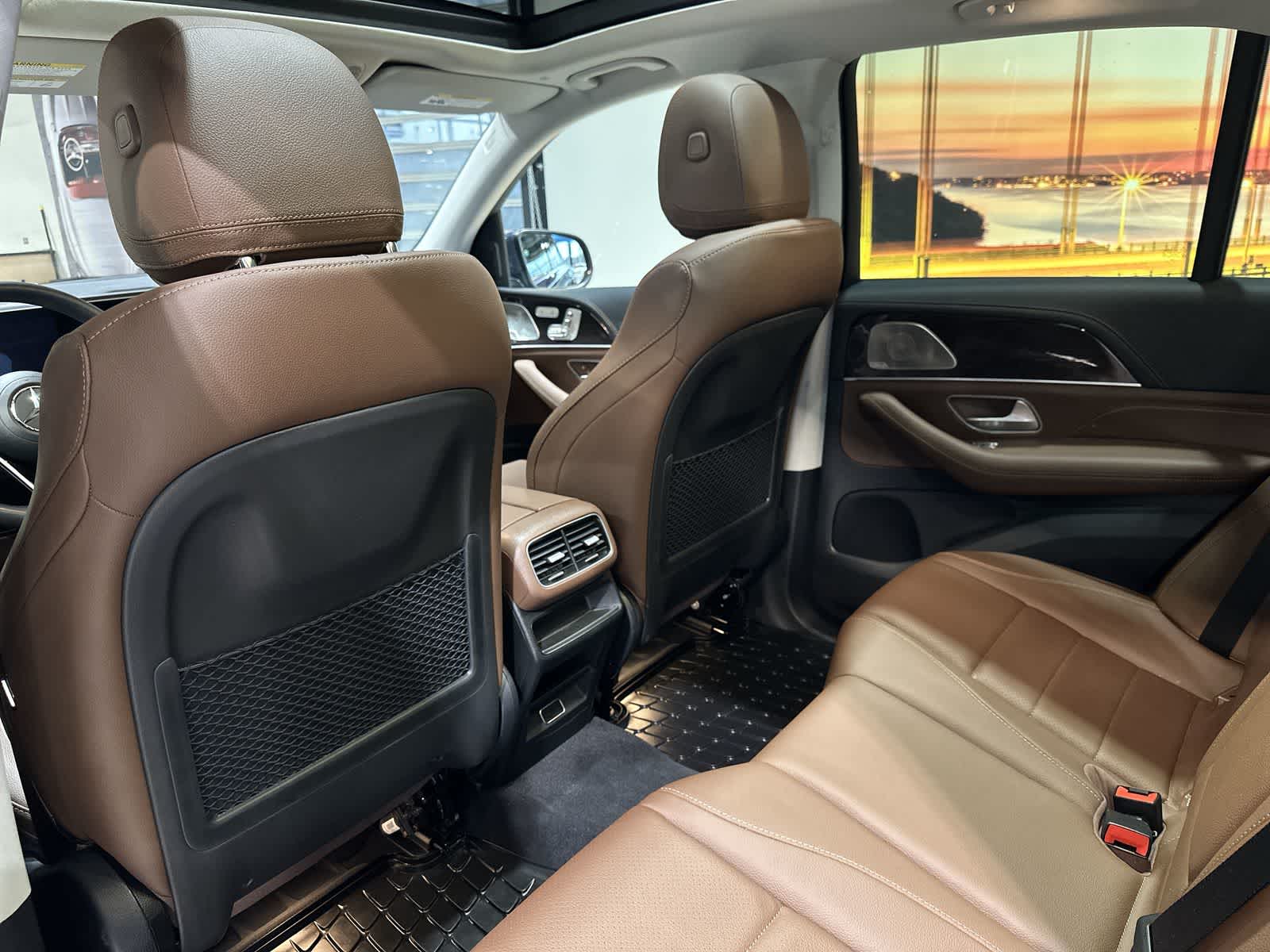 Thumbnail: 2025 Mercedes-Benz GLE - 24