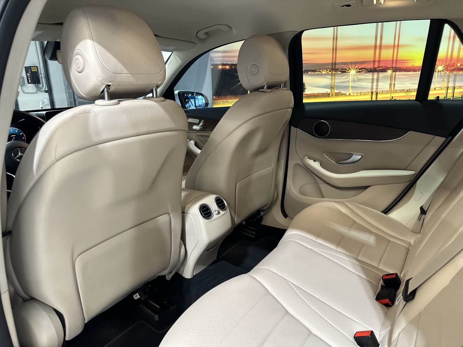 Thumbnail: 2022 Mercedes-Benz GLC - 24